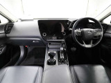 上質で落ち着いた印象のインパネ。視界も広々で運転しやすいです。