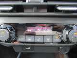 オートエアコンですので、車内を快適な空間に出来ます♪