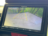 【バックカメラ】駐車時に後方がリアルタイム映像で確認できます。大型商業施設や立体駐車場での駐車時や、夜間のバック時に大活躍!運転スキルに関わらず、今や必須となった装備のひとつです!