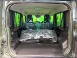 普段のお買い物や通勤、送迎等に十分な荷室スペースを確保しております。セカンドシートを倒すと、大きな荷物の積載も可能です♪