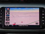【ナビ】メモリーナビ(MM321D-L)付きです。目的地を設定すれば初めての場所でも簡単に行くことができます。もちろん音楽だって聴けちゃいます♪