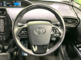 【純正革巻きステアリング】上質な革を使用することで、手にしっかり馴染みとても運転しやすいハンドルです♪