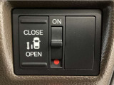 【パワースライドドア】助手席側がパワースライドドアになっており、運転席のスイッチやスマートキーでも開閉が可能です!開口部も広いので乗り降りも楽々♪