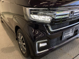 【LEDヘッドライト】ディスチャージヘッドライト(HID)と同等の明るさで、夜道や雨天走行が明るく視界良好!! フォグライトも装備で、安心感さらにUPです♪安心ドライブを楽しんで下さい♪