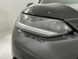 LEDヘッドライトは、点灯の瞬間から最大光量を発揮し、突然暗くなるトンネルなどでの安定感を高めます。