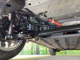 お車を安心してお乗りいただく為には、足回りの定期点検が欠かせません。サービスサポート(有償保証)では無料点検もご提供しており、安心のカーライフをお過ごしいただけるサポート体制が整っています。