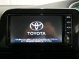 純正ナビを装備。タッチパネル式で使いやすく、お出かけもラクラクです。