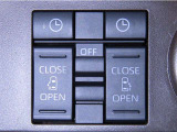両側電動スライドドアを装備しております。