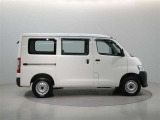 広々とした車内空間のお車です!