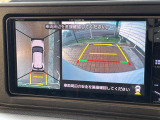 【パノラミックビューモニター】専用のカメラにより、上から見下ろしたような視点で360度クルマの周囲を確認することができます☆死角部分も確認しやすく、狭い場所での切り返しや駐車もスムーズに行えます。