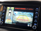 【パノラミックビューモニター】専用のカメラにより、上から見下ろしたような視点で360度クルマの周囲を確認することができます☆死角部分も確認しやすく、狭い場所での切り返しや駐車もスムーズに行えます。