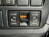 両側電動スライドドアで狭い所でも乗り降り楽々です!