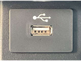 前席USB電源です。