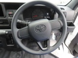 ぜひ展示車の運転席に座ってみてください。