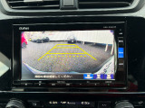 バックでの駐車が苦手な方や運転にあまり自信のない方でも後方の視界をしっかりサポート。安心して車庫入れが出来るバックカメラを装備しています!