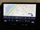 G-Link契約でご利用いただけるセンター通信型のナビ機能「コネクティッドナビ」を装備。従来のナビゲーションよりもリアルタイムな情報提供を可能にしました。