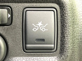 【インテリジェントエマージェンシーブレーキ】フロントカメラで前方の車両や歩行者を検知。衝突しそうな時は衝突被害軽減ブレーキが作動、衝突回避をサポート。より安全にドライブをお楽しみいただけます。