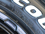 タイヤサイズは235/70R16となります☆