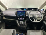 全方位で視界が広い。気持ちがよくて、運転もしやすい。1列目から3列目まで、すべての席がゆったりと座れるスペシャルシートです♪
