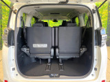 普段のお買い物や通勤、送迎等に十分な荷室スペースを確保しております。セカンドシートを倒すと、大きな荷物の積載も可能です♪