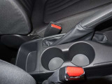 カップホルダーも装備してます