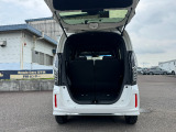 人気の軽自動車N-BOXカスタム入荷しました!室内ひろびろ・走りもキビキビ・燃費も良いからお財布にやさしい。ホンダN-BOXを選んで下さい!
