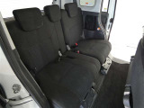 ゆとりある広々とした車内空間は、ドライブを始め買い物やレジャーなど、幅広く活躍します。一人でもみんなとでもお出かけを楽しみましょう!