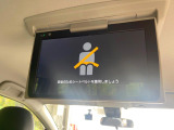 【12.1型フリップダウン】大画面モニターで後席でもエンタメをお楽しみいただけます。家族や友人とお出かけする機会が多い方に大人気です♪