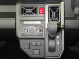 オートエアコンで暑い夏も寒い冬も快適な車内で運転出来ます。運転席・助手席シートヒーター付。冬場でも心地良く運転出来ます。