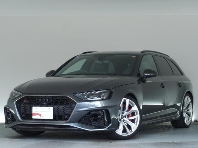 アウディ RS4アバント 