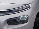 【ヘッドライト】省電力で長寿命の明るく運転しやすいLEDヘッドランプです。明るく照らすので暗い夜道からお客様を守ってくれます。