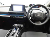 ぜひ展示車の運転席に座ってみてください。