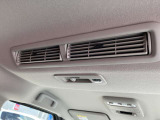 エアコンリアダクトも付いていて、室内は効率良く快適な空気にすることができます。