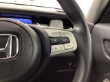 ステアリング右手側に安全運転支援機能のホンダセンシングをコントロールするスイッチ