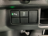 ホンダセンシング装着車となっております。衝突軽減ブレーキ、誤発進抑制機能、歩行者事故低減ステアリング、路外逸脱抑制機能、アダプティブクルーズコントロール、車線維持支援システム他、安全運転を幅広く支援。