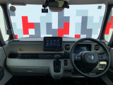 インパネ全体:視界が開けて前が見やすい設計です!安全に運転できます!
