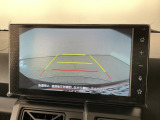 【バックモニター】駐車には欠かせないバックカメラを装備!カラーで後方をモニタリング。安全でゆとりのある駐車をサポートします。
