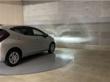 LEDヘッドランプです。十分な明るさを保ちつつも消費電力が少なく、バルブ寿命も長いのが特徴です。瞬時にMAXの光量を発揮するのもLEDならではです。