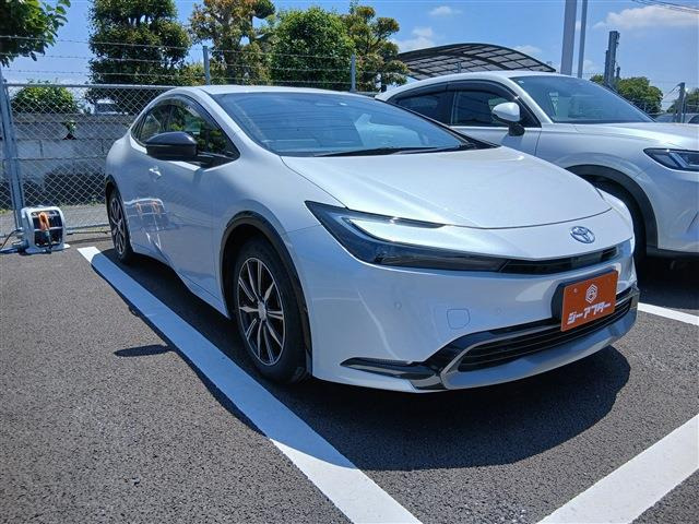 トヨタ プリウス 