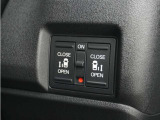 ◆両側電動スライドドア◆狭い駐車場でも乗り降りが楽々♪お子様が隣の車にドアを当ててしまう心配もございません!小さなお子様連れの方もこれで安心。
