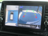 周囲の状況が分かるアラウンドビューモニター搭載。苦手な縦列駐車もこれがあれば安心ですね。