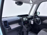 ダイハツのお店では、ダイハツ車を知り尽くしたプロフェッショナルが、専用の診断機器を使って各システムを点検しております。