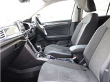 シンプルなデザインですが座り心地も良い車です。