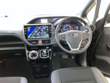見通しのよいすっきりとした視界で、誰でも運転しやすいです。運転のしやすさは疲れにくさにも繋がりますよ♪