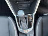 ミッションには6速AT SKYACTIV-DRIVEを搭載。MTのようなダイレクトフィール、力強い発進とスムーズな変速、そして低燃費にも貢献する高効率ATです。