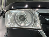 LEDヘッドライトは、点灯の瞬間から最大光量を発揮し、突然暗くなるトンネルなどでの安定感を高めます。