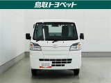 また、お車にあまり詳しくない方でも気軽に立ち寄って頂けるお店作りを目指しています。中古車選びに不安があるという多くのお客様の声に応えるべく『親切・丁寧・明瞭』をキーワードにしっかりサポート致します。
