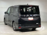 弊社の商品車両は横浜本牧にあります本部で隅々までチェックを行い、トヨタの厳しい商品基準をクリアした車両を展示しています。ご安心してお選びいただけます。