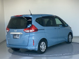 バックカメラが付いているのでバックでの車庫入れも安心です。