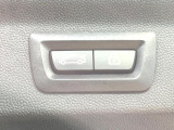 ●電動リアゲート:ワンタッチでリアゲートの開閉ができ、荷物などで両手が塞がっている状態でも簡単に開閉ができる便利機能です。